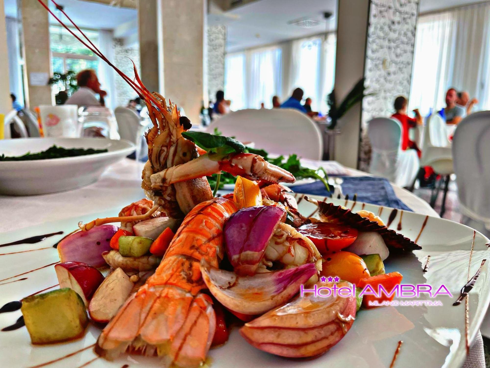 Ambra - Fronte Mare - Vicinissimi Al Centro 3*
